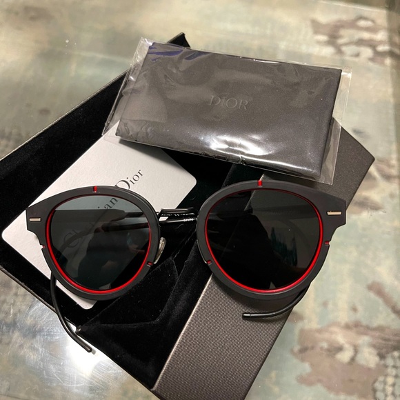 DIOR sunglasses - Picture 1 of 9